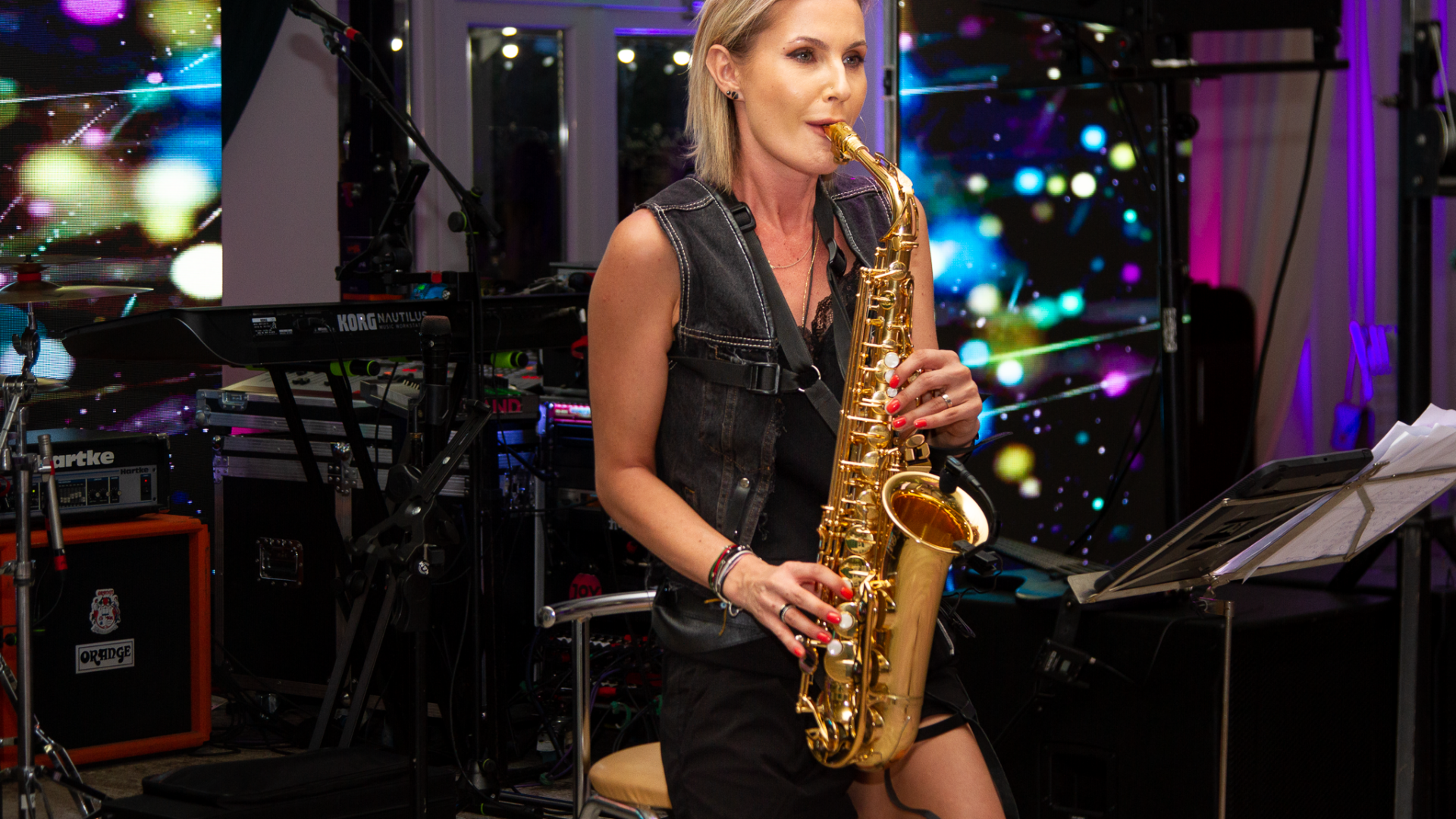 Oana-sax-1920x1080 Oana-sax-1920x1080